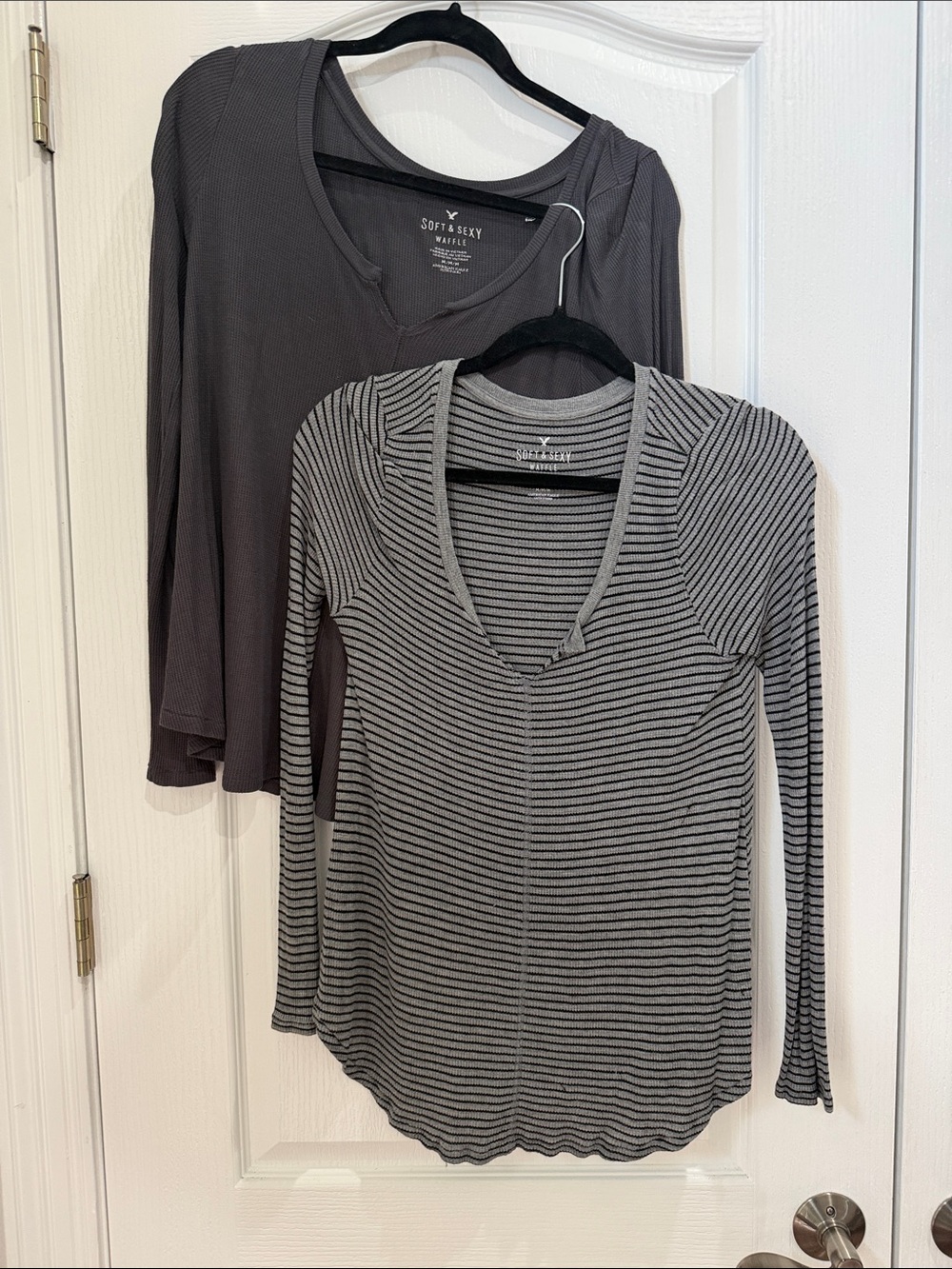 American Eagle, soft and sexy waffle  Long Sleeve V-Neck Tops size M set of 2